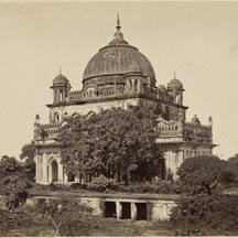 The tomb of Saadat Ali Khan II is one of many monuments to the region's past.